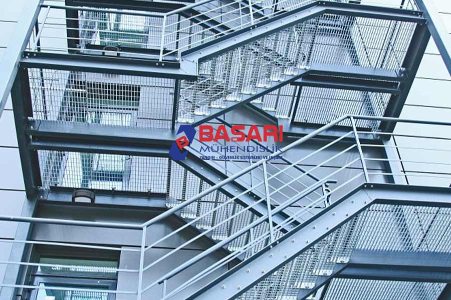 Yangın Merdivenlerinin Mukavemetini Artıran Metal Alaşımları - Başarı Yangın
