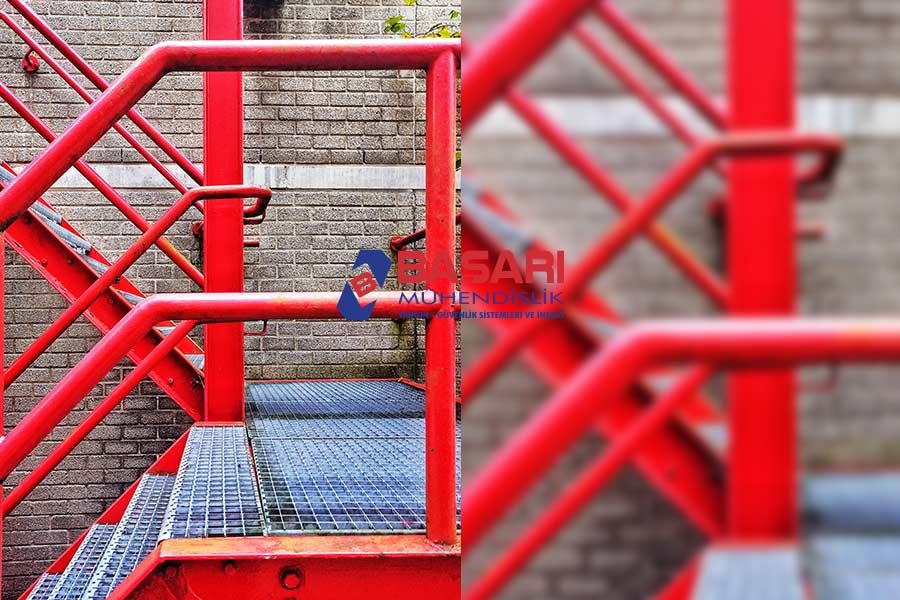 Çelik Merdiven Rehberi: Modeller, Güvenlik ve Maliyet - Başarı Yangın