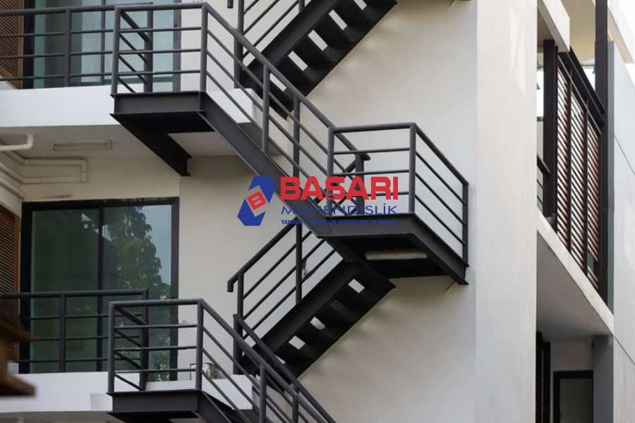 Otel, Yurt ve Hastanelerde Yangın Merdiveni Zorunluluğu - Başarı Yangın