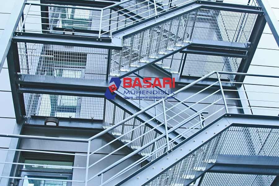 Yangın Merdivenlerinin Mukavemetini Artıran Metal Alaşımları - Başarı Yangın