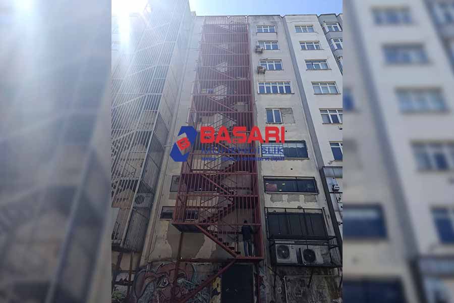 Yangın Merdiveninin Yüksekliği, Genişliği Nasıl Olmalıdır? - Başarı Yangın