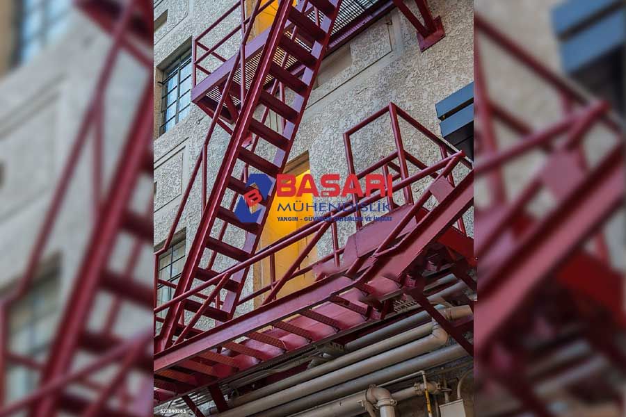 Otel, Yurt ve Hastaneler İçin Yangın Merdiveni Standartları - Başarı Yangın