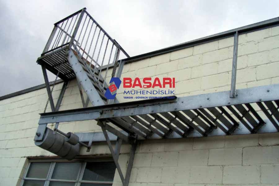 Makaralı Yangın Merdiveni Ücretsiz Keşif - Başarı Yangın